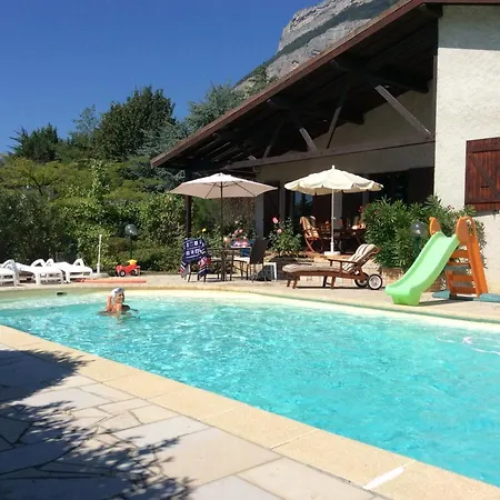 Avec Vue Villa