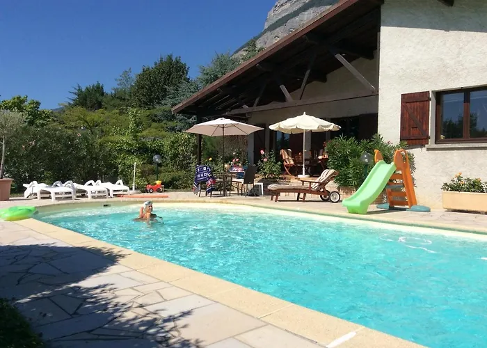 Avec Vue Villa